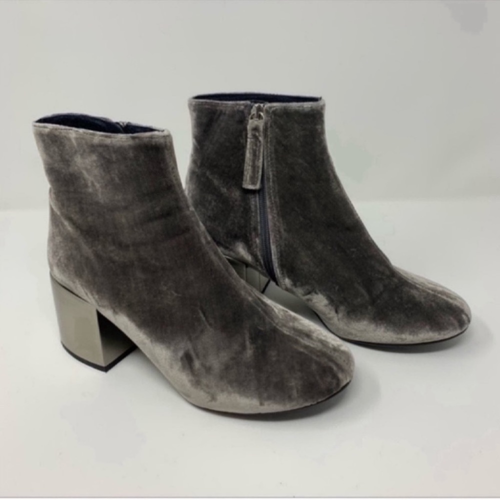 Topshop Gray Crushed Velvet Ankle Boots  s 39 / 8.5